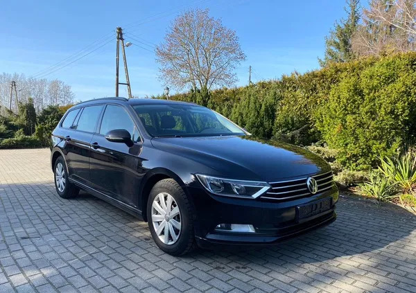 samochody osobowe Volkswagen Passat cena 49900 przebieg: 280000, rok produkcji 2015 z Kęty